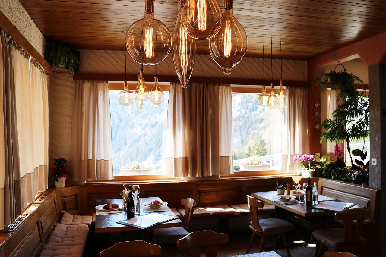 Hotel Sfazu Poschiavo Bagian luar foto